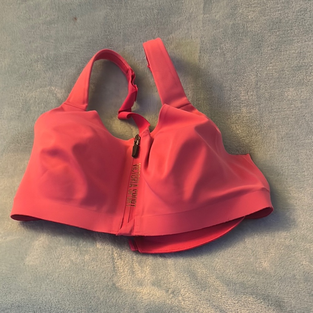 Victoria's Secret ‘Knockout’ Sports Bra